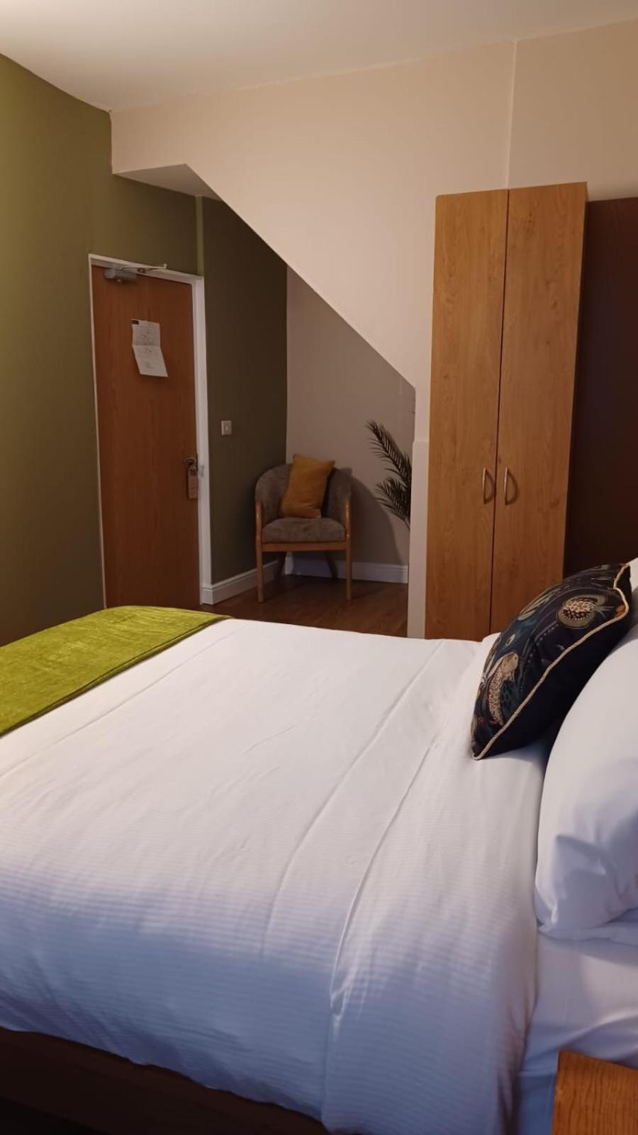 The Renishaw Rooms מראה חיצוני תמונה
