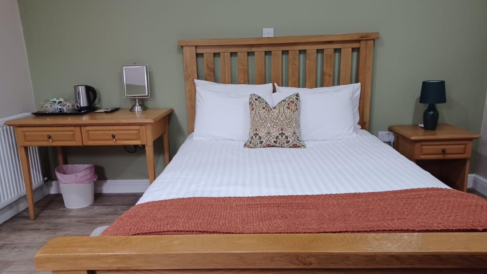 The Renishaw Rooms מראה חיצוני תמונה